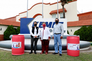 Entrega DIF Matamoros contenedores para recolectar taparroscas