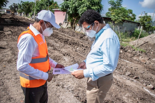 Cumple Mario L&oacute;pez compromisos; supervisa  obras en colonias con pol&iacute;gonos de pobreza