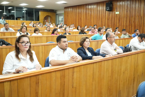 Actualiza la UAT a su personal administrativo en materia de normatividad y rendici&oacute;n de cuentas