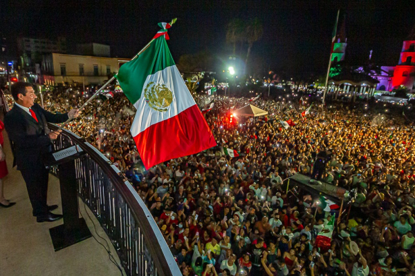 Encabeza Alcalde Mario L&oacute;pez espectacular Grito de Independencia en Matamoros