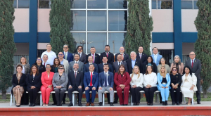 Eval&uacute;a rector avances de la UAT al cierre del ciclo escolar