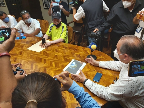 Levantan bloqueos luego de 24 horas