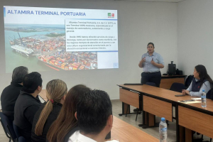 El rector D&aacute;maso Anaya sostiene acuerdos de la UAT con el sistema portuario de Altamira