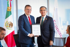 Firma Am&eacute;rico convenio con secretario de Econom&iacute;a para impulsar Polo de Desarrollo para el Bienestar en Altamira