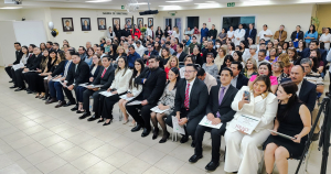 La UAT y el HRAEV realizan ceremonia de egreso de m&eacute;dicos residentes