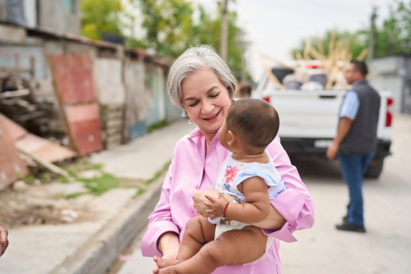Atiende Mar&iacute;a de Villarreal a los sectores afectados por lluvias e inundaciones en Reynosa