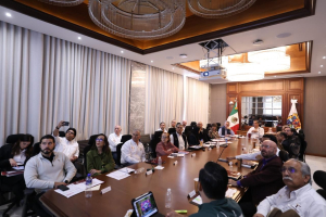 Am&eacute;rico Villarreal eval&uacute;a avances con su gabinete