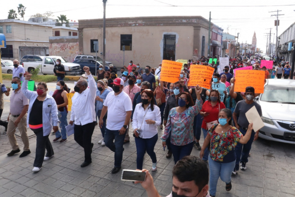Encabeza el Cabildo manifestaci&oacute;n pac&iacute;fica