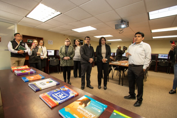Inicia D&aacute;maso Anaya recorrido por facultades de la UAT