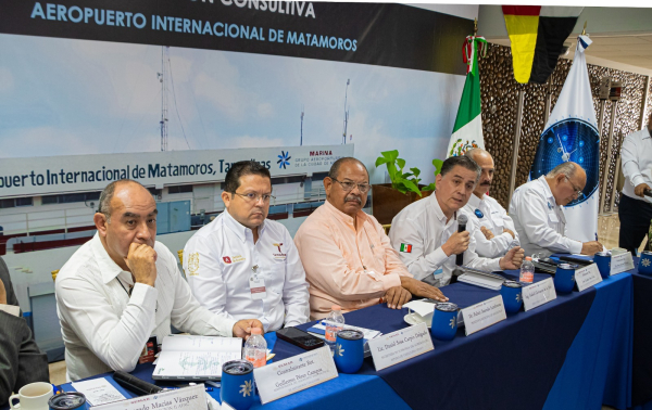 Preside Alcalde Dr. Rub&eacute;n Sauceda, sesi&oacute;n de Comisi&oacute;n Consultiva del Aeropuerto Internacional de Matamoros