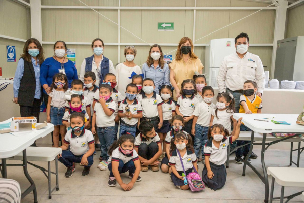 Reparte Estado y DIF m&aacute;s de 1 mill&oacute;n de apoyos alimentarios