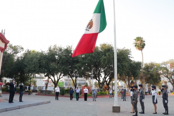 Conmemoran autoridades LII aniversario de los ca&iacute;dos en la lucha por la democracia de 1968