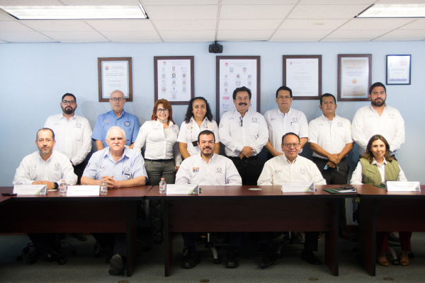 Guillermo Mendoza expone su proyecto universitario