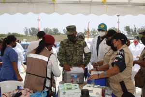 Colabora UAT en vacunaci&oacute;n anticovid en el Campus Tampico