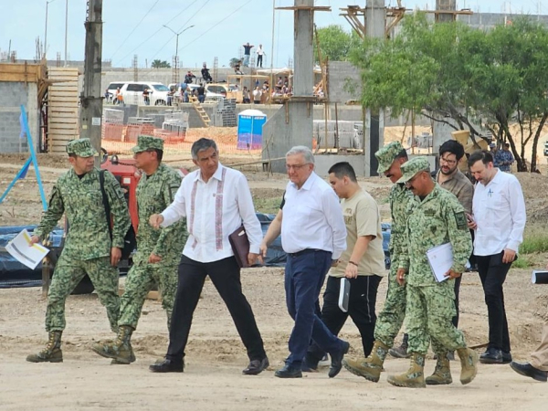 Visita AMLO aduanas de Tamaulipas y anuncia inversi&oacute;n por 10 mil mdp