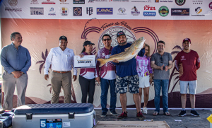 Todo un &eacute;xito torneo de pesca bicentenario; familias de diversos estados de la rep&uacute;blica participan