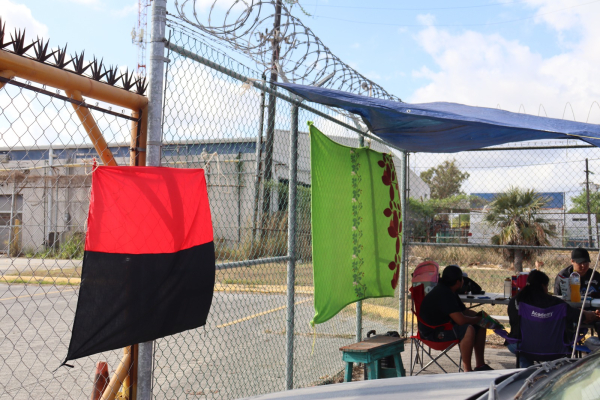 Estalla huelga en Trico Planta 150; colocan banderas rojinegras en Matamoros