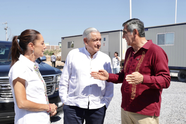 Encabezan reuni&oacute;n en Nuevo Laredo el presidente L&oacute;pez Obrador, la presidenta electa Claudia Sheinbaum y el gobernador Am&eacute;rico Villarreal