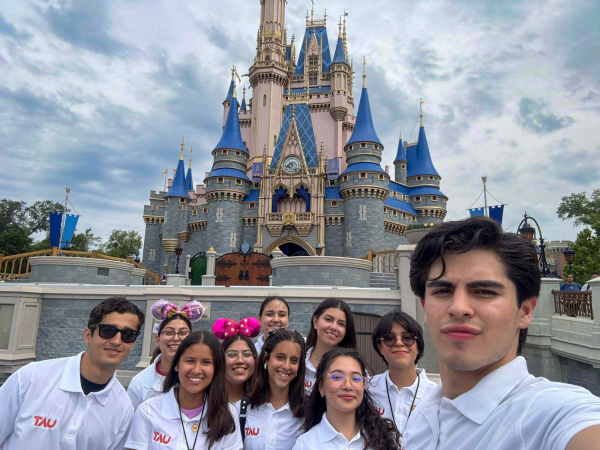 La UAT: &uacute;nica universidad p&uacute;blica del pa&iacute;s en convenio con Disney