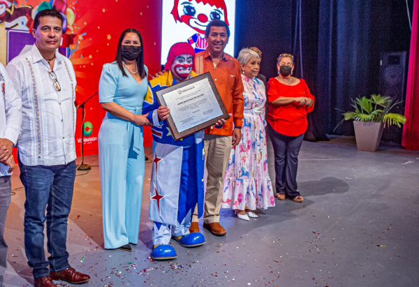 Rinde R. Ayuntamiento de Matamoros emotivo y espectacular homenaje a Jorge Montemayor, el Payaso &ldquo;Huevol&iacute;n&rdquo;