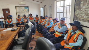 Ofrecen pl&aacute;ticas sobre educaci&oacute;n vial a  guardias de seguridad del parque CIMA