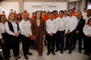D&aacute;maso Anaya y Carmen Lilia Canturosas inauguran la Preparatoria UAT Nuevo Laredo