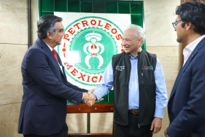 Revisan gobernador Am&eacute;rico Villarreal y director de Pemex proyectos estrat&eacute;gicos para Tamaulipas