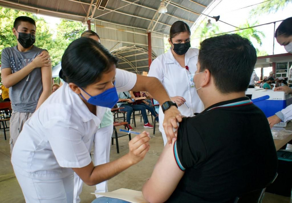 Aplicar&aacute;n refuerzo anti Covid a  los adultos mayores de Tamaulipas