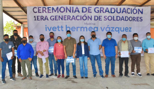 Se grad&uacute;a 1era. generaci&oacute;n de soldadores en Higuerillas