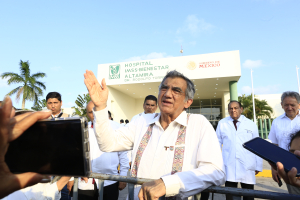 Visitan Andr&eacute;s Manuel y Am&eacute;rico, planta de gas natural en Altamira