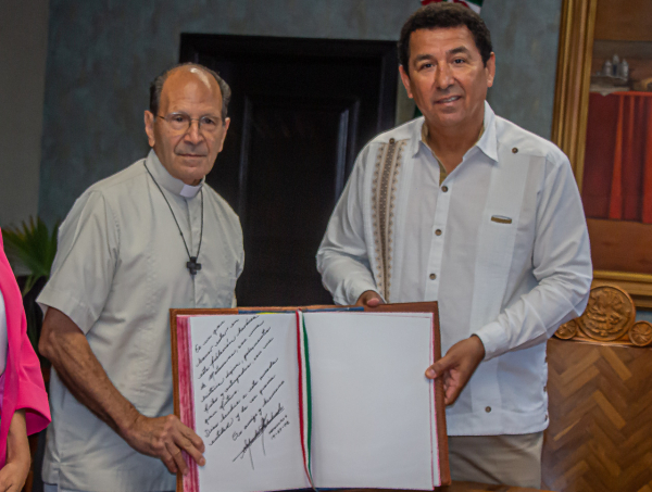 Reconoce Ayuntamiento de Matamoros  al activista Alejandro Solalinde Guerra