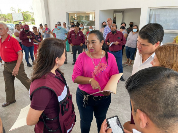 Lleva Gobierno de Matamoros apoyos alimentarios a familias de Control y Ram&iacute;rez
