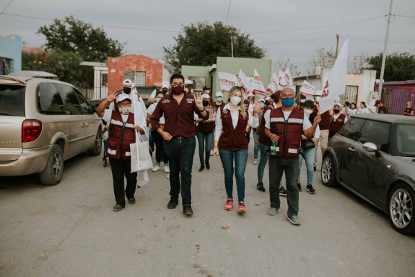 Conquista Beto Granados simpat&iacute;as de ciudadanos del Distrito X