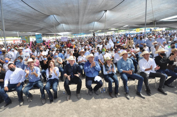 Mante apoya a un l&iacute;der que lleva a Tamaulipas en la piel